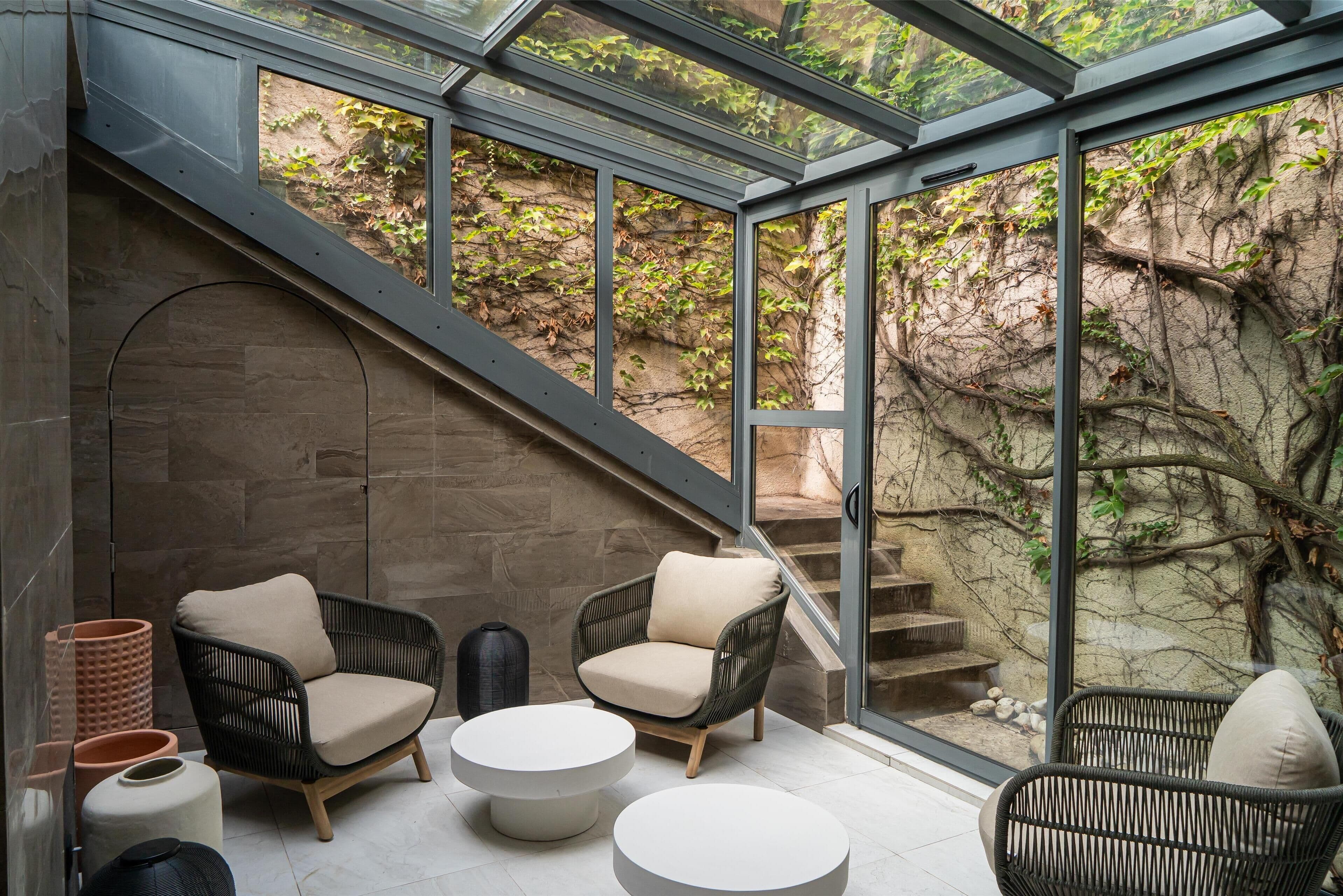 Cour des Loges — photo 2