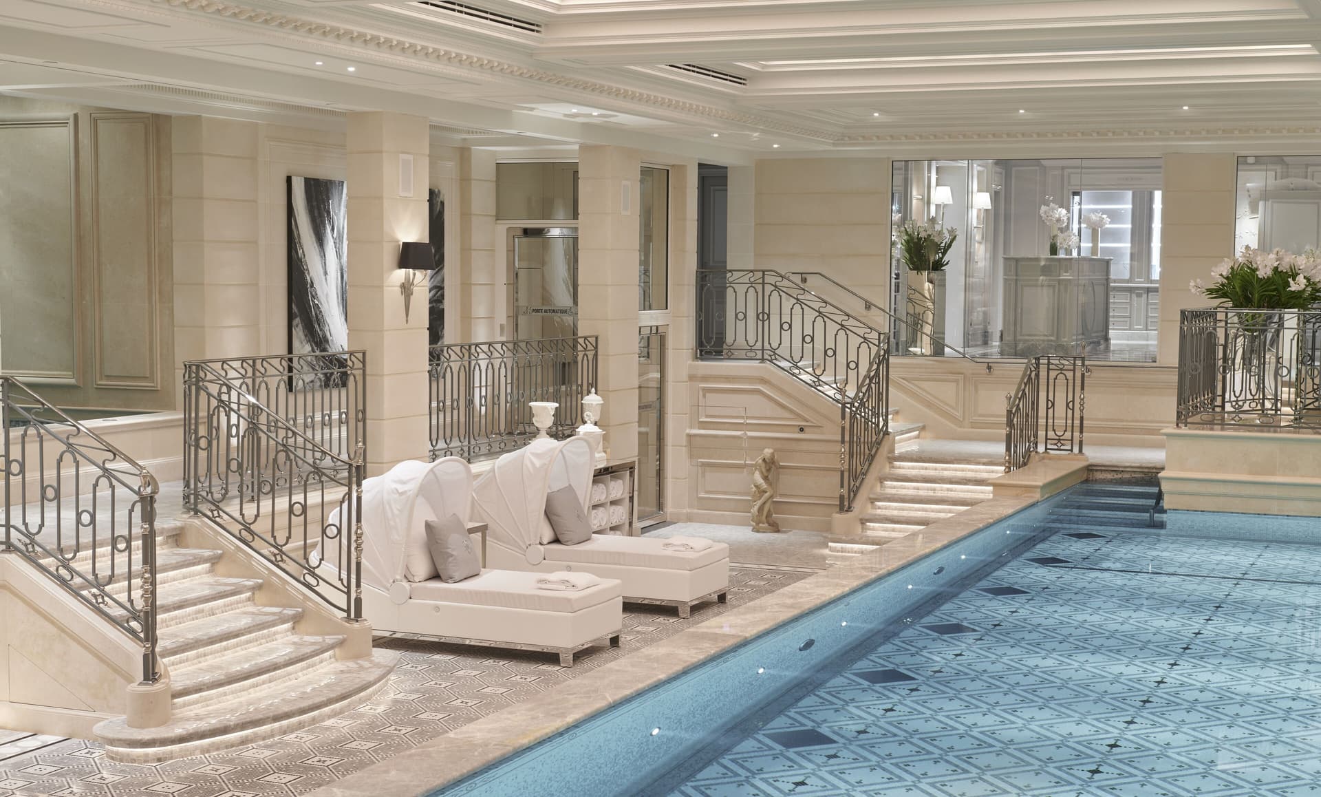 Four Seasons Hôtel George V Paris — photo 2